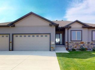 5352 40th Ave, Columbus, NE 68601