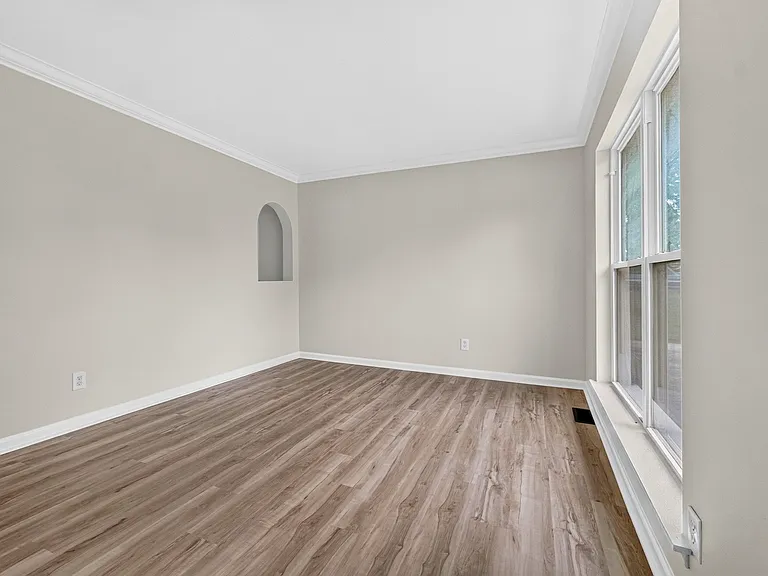 121 Sunglow Dr — Photo 6