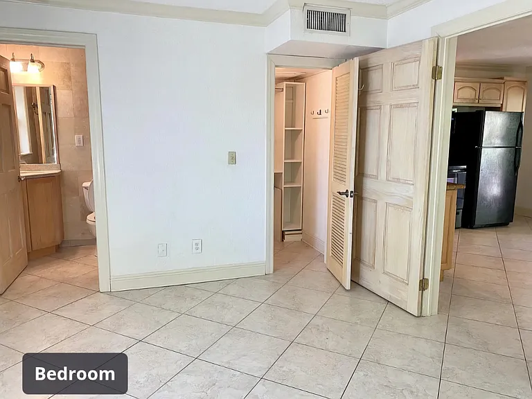 521 68th Ave #5 — Photo 10