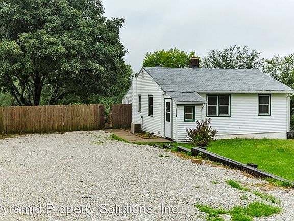 3rd image of 1110 Mason Ave