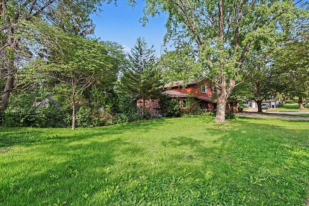 3 bed, 2224 sqft, $2,550 — Photo 4