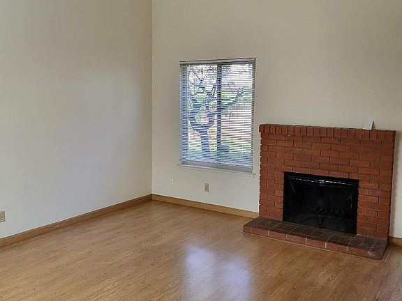 3rd image of 2367 South Dr