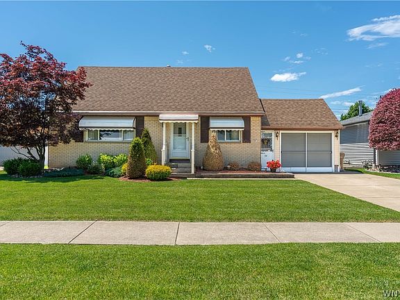 2nd image of 34 Louise Dr