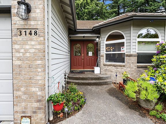 4th image of 3148 NE Rocky Butte Ln