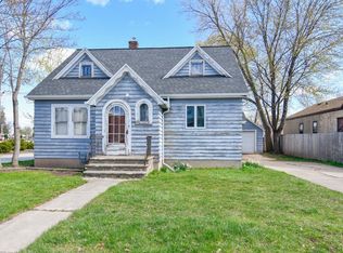 121 E Allouez Ave, Green Bay, WI 54301