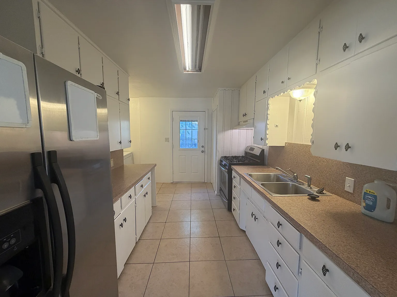 2 bed, 900 sqft, $1,645 — Photo 4