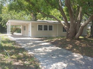 895 Pearl Dr, Mount Dora, FL 32757