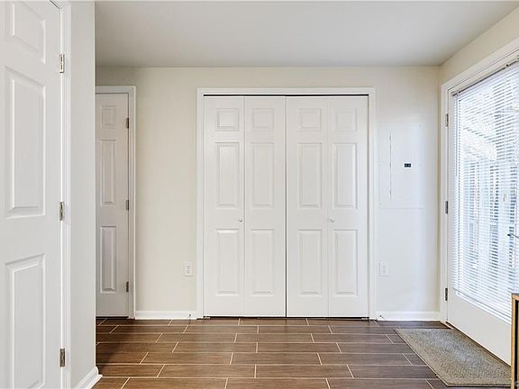 3rd image of 3015 Montfort Loop #3015