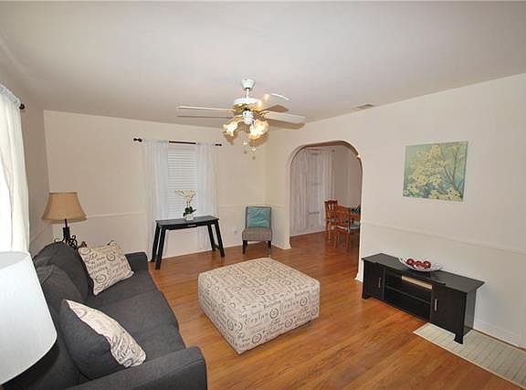 3rd image of 2068 Sherwood Dr