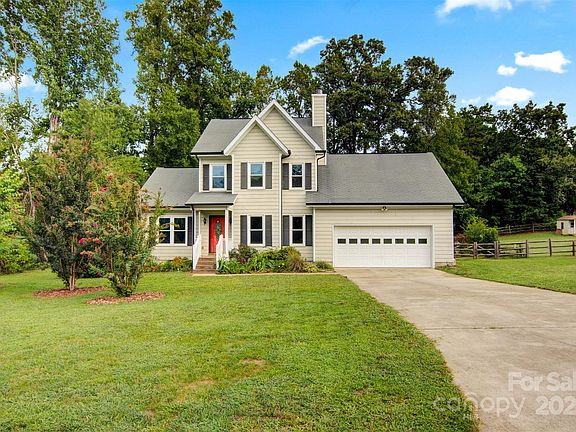 3rd image of 5352 Winding Oak Dr