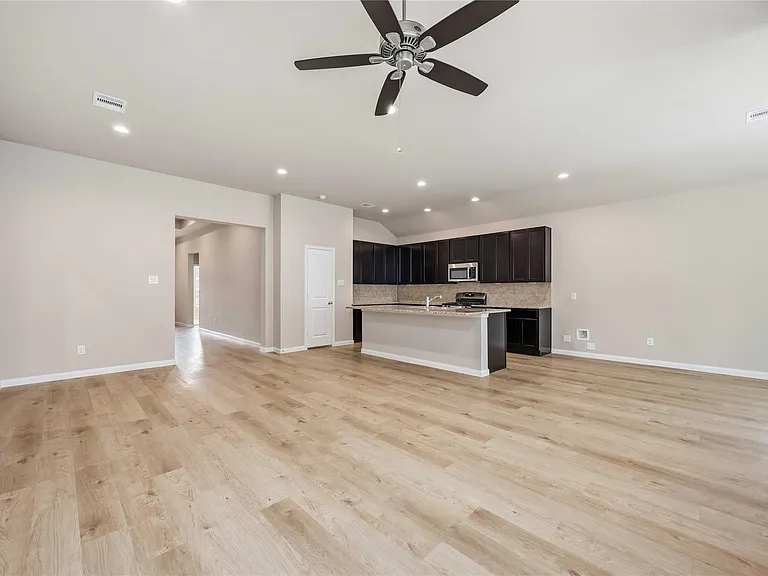 3915 Sugardale St — Photo 8