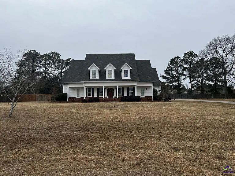 104 Jennifer Ln — Photo 1