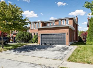 1213 Rosethorne Rd, Oakville, ON L6M1H5