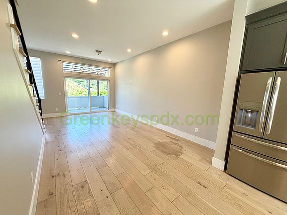 3rd image of 6064 NE 42nd Ave