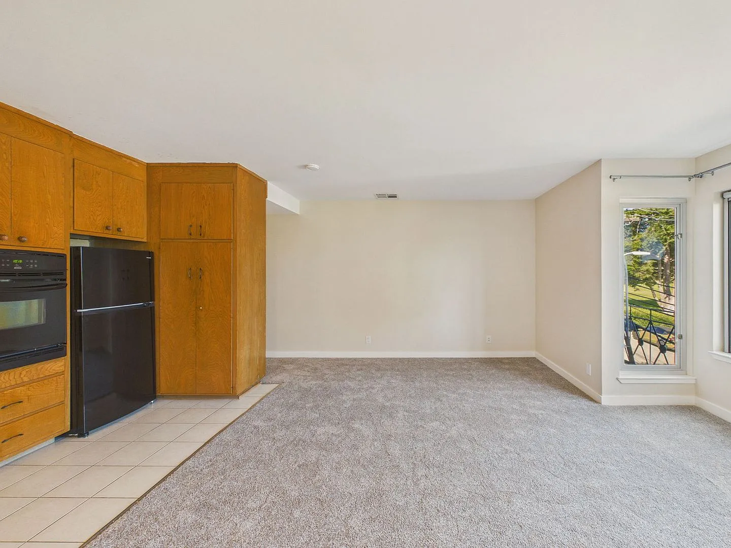 Outer Richmond 2 Bedroom / 2 Bathroom Covered Parking Available — Photo 4