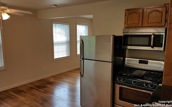 5th image of 451 E Olmos Dr APT B