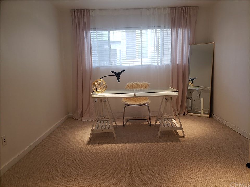 1st image of 843 4th St APT 207