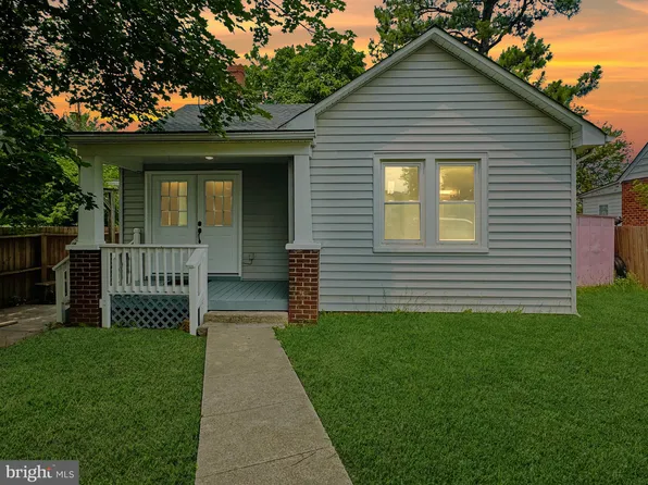 310 Frazer Pl, Front Royal, VA 22630