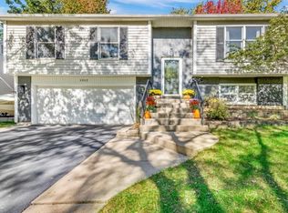 1312 Madison Ave, St Charles, IL