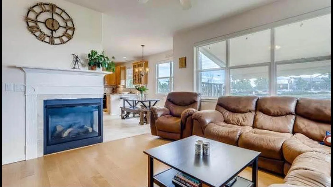 3746 Red Deer Trl — Photo 2