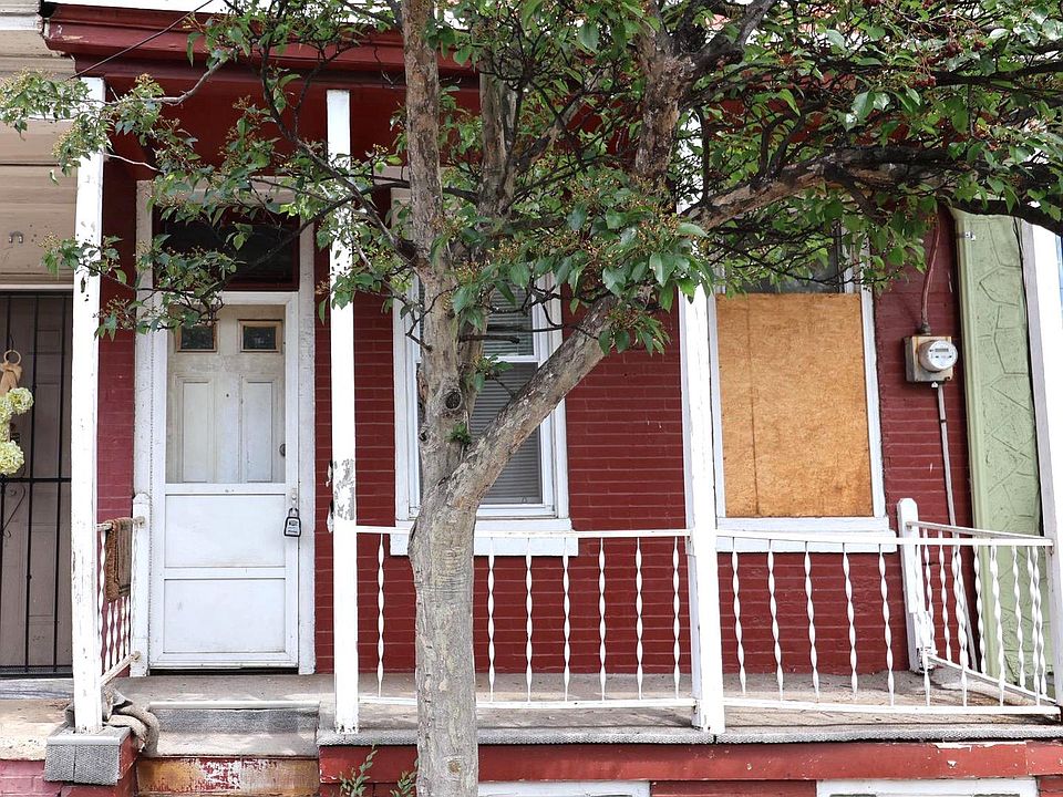 1st image of 573 Line St