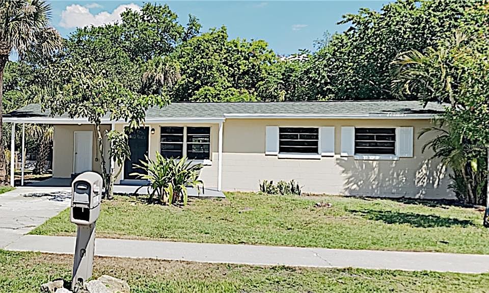 1st image of 2587 Stratford Dr