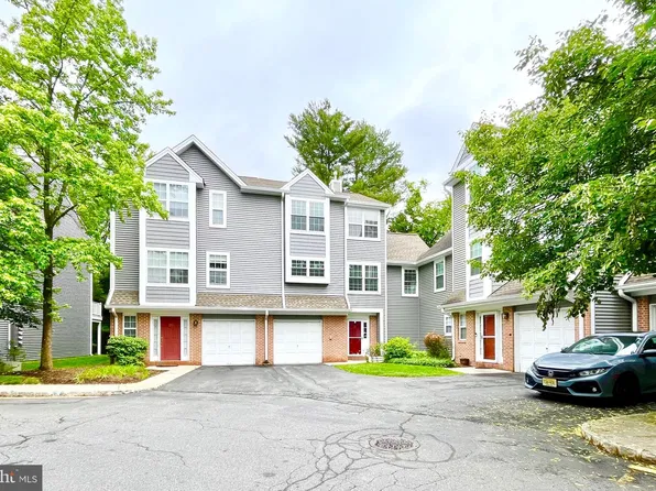 22 Halstead Pl, Princeton, NJ 08540