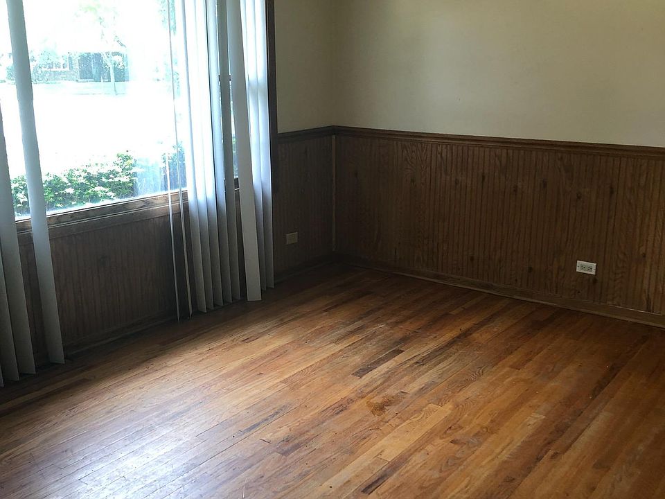 2nd image of 1782 Maple Ln