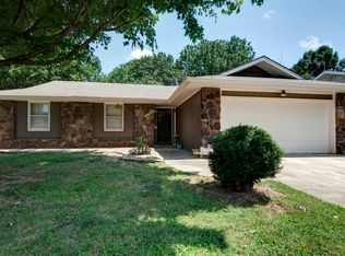 1352 S John Ave, Springfield, MO 65804