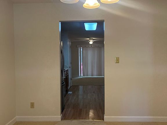 5th image of 203 Lynns Way