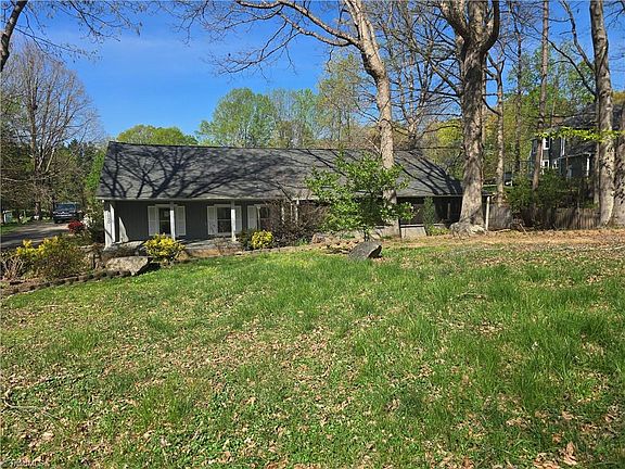 2nd image of 1010 High Ridge Rd