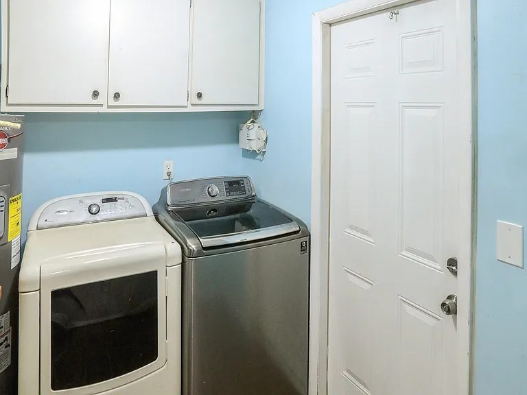 8307 Regina Pl — Photo 14