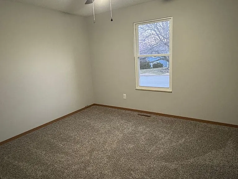 2762 W Roxbury St — Photo 7
