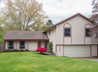 11940 SW Trail Ct, Beaverton, OR 97008