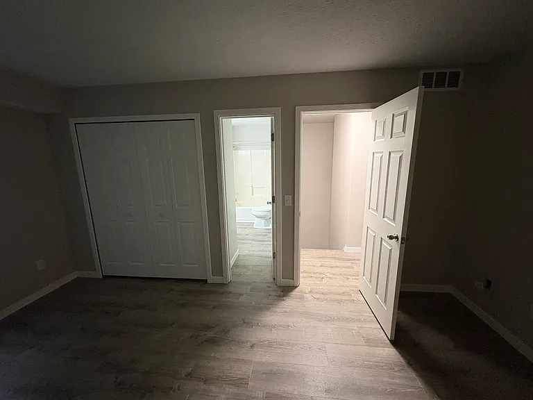 Master Room 2, door to Full bathroom, door to Hallway