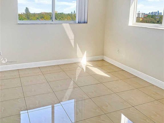 4th image of 1251 NE 108th St APT 802