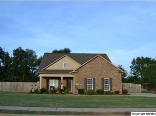 211 Poplar Gln, Huntsville, AL 35811