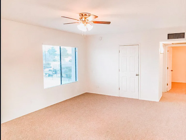 1136 Plaza Oro Loma — Photo 9
