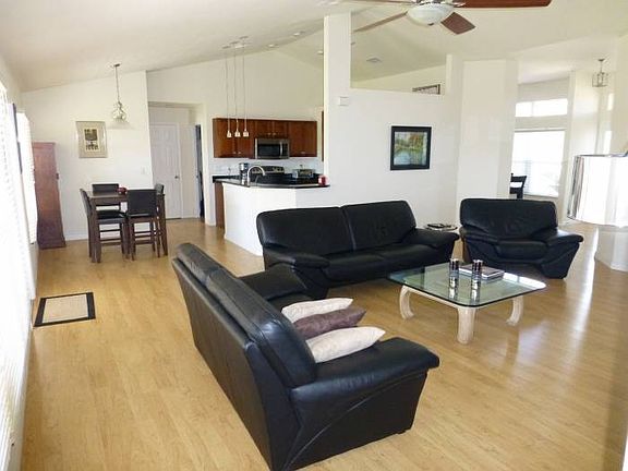 Living Room / Nook