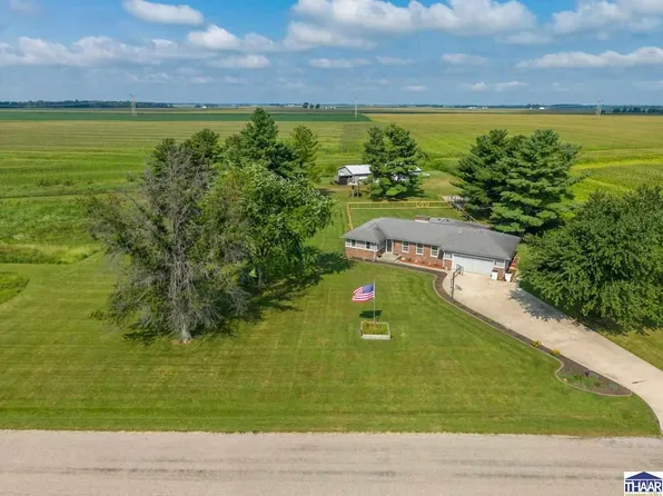 11090 N Libertyville Pl, West Terre Haute, IN 47885