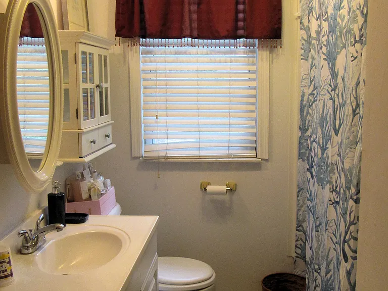 132 Saint John Ave — Photo 15