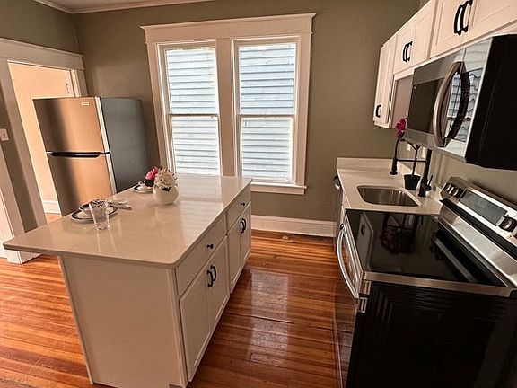 4th image of 675 Myrtle Ave APT 1