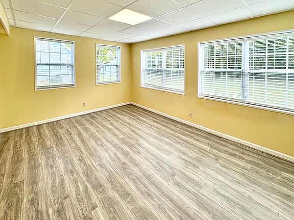 5th image of 5624B Landrum Dr #B
