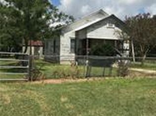 1504 Watterson Rd, Red Rock, TX 78662