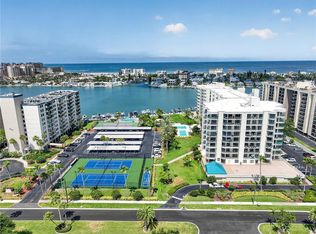 670 Island Way APT 207, Clearwater, FL 33767