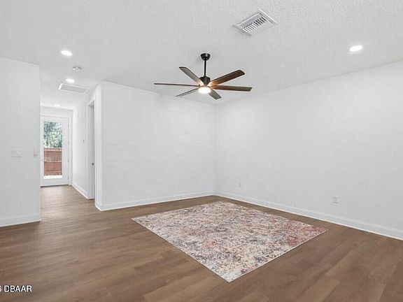 5th image of 2419 India Palm Dr