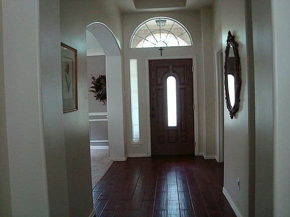 2nd image of 604 Canyon Crest Dr