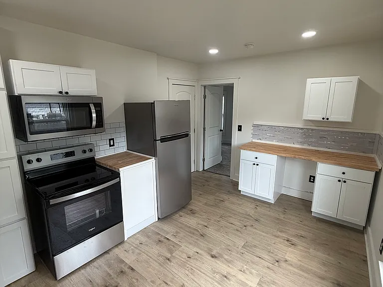 216 Ferman St #1 — Photo 9