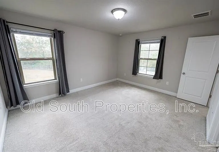 1060 Bretts Way — Photo 16