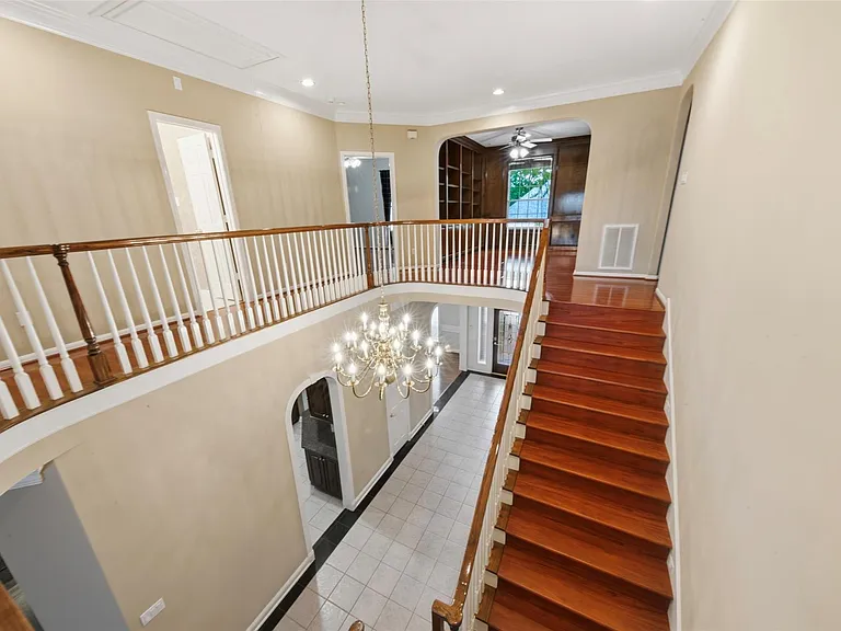17 Ambleside Crescent Dr — Photo 9